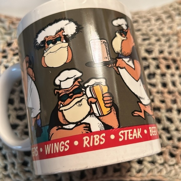 Casey’s Grillhouse mug - Picture 2 of 4